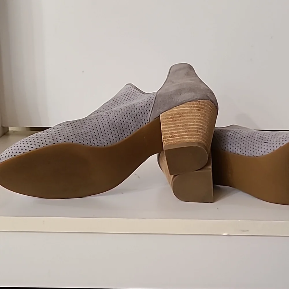 Grey Cut-Out Booties - Picture 4 of 4